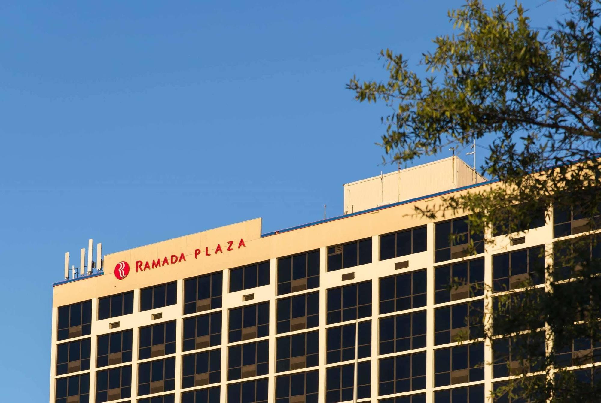 ホテル Ramada Plaza By Wyndham Atlanta Downtown Capitol Park エクステリア 写真